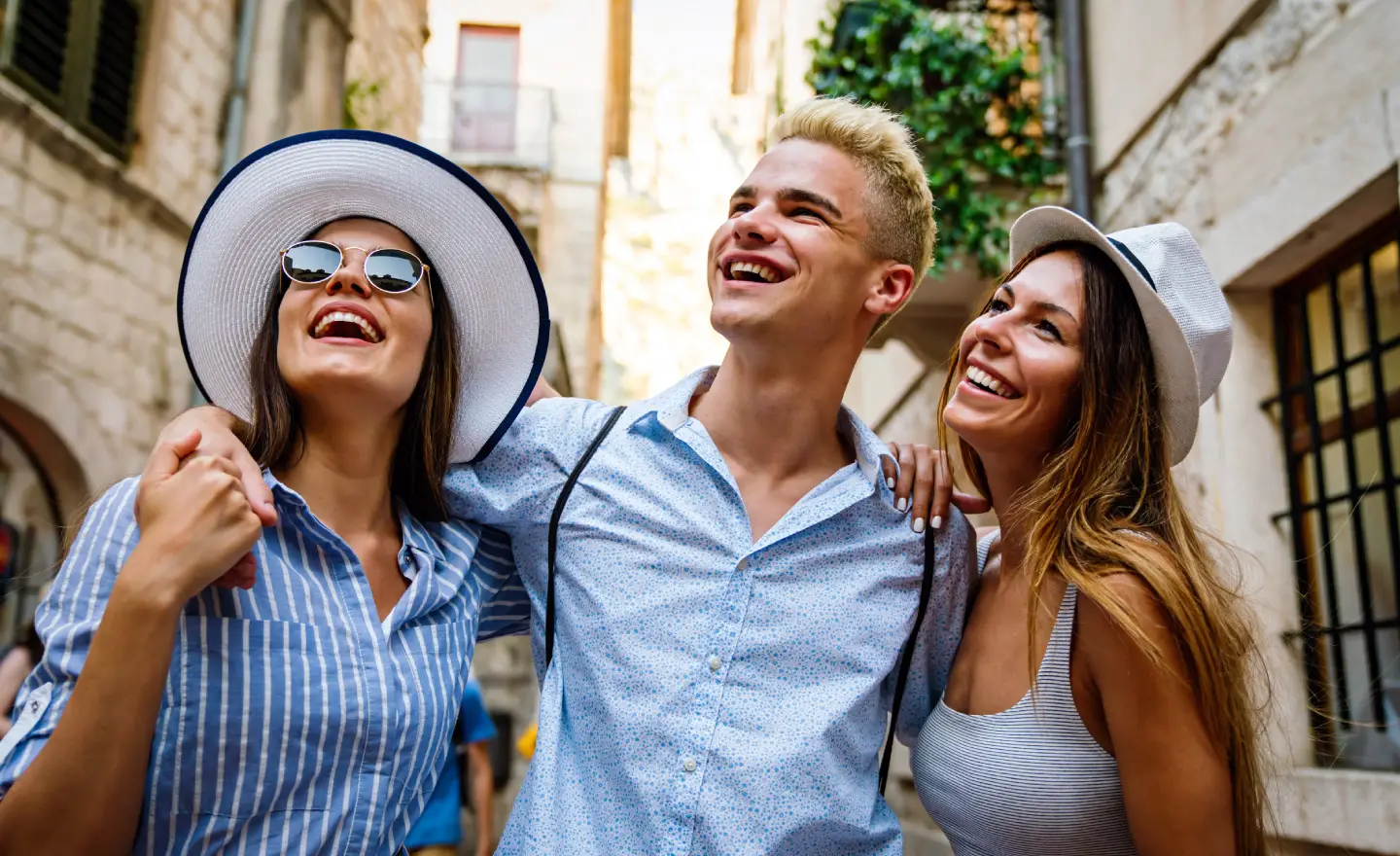 Hollywood Smile & Zirconium Veneers: The Ultimate Guide for International Patients